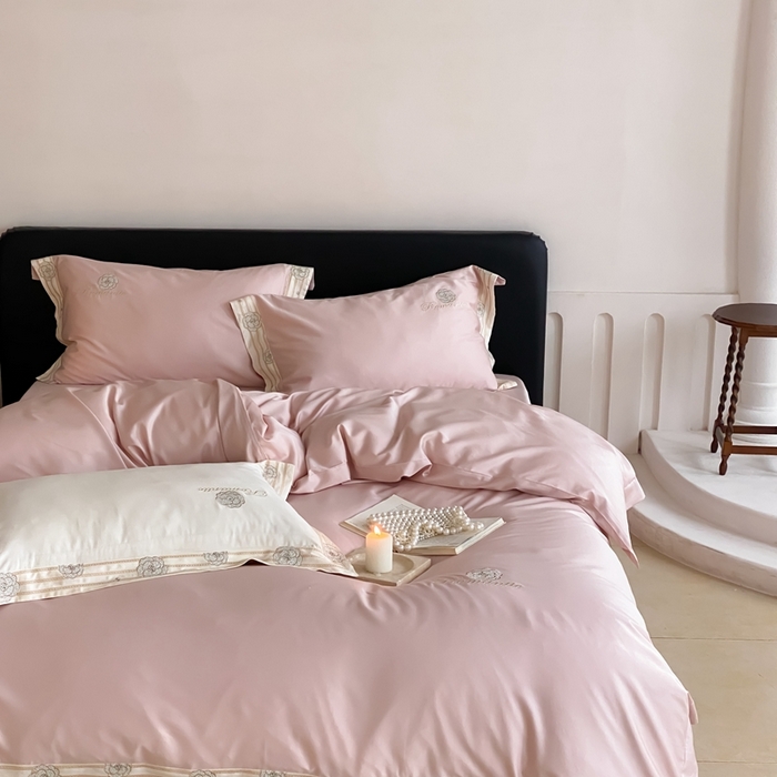 91家纺网 家纺一手货源 找家纺 MIU缪家居 2023新款邂逅系列100支全棉四件套  邂逅-粉色