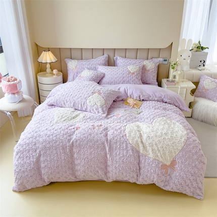 91家纺网 家纺一手货源 找家纺 （总）兄弟坊 2024新款兔毛玫瑰绒贴布绣四件套风格一