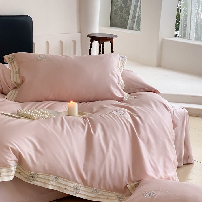 91家纺网 家纺一手货源 找家纺 MIU缪家居 2023新款邂逅系列100支全棉四件套  邂逅-粉色