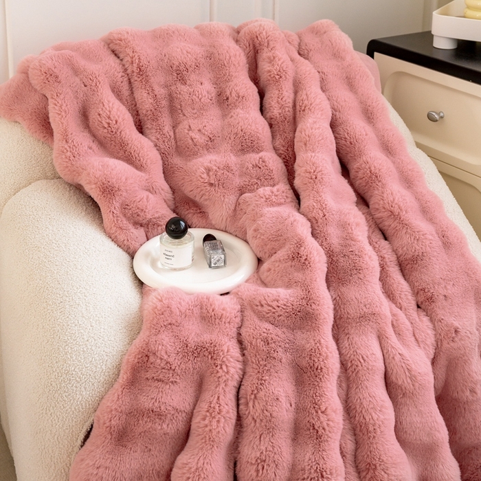91家纺网 家纺一手货源 找家纺 尚品绵羊毛毯 2025新款仿裘皮皮草貂皮毛毯轻奢高端婚庆加厚双层拉舍尔毛毯 海棠粉
