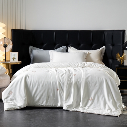 91家纺网 家纺一手货源 找家纺 （总） 天木兰 新款蝴蝶蚕丝被专柜子母被