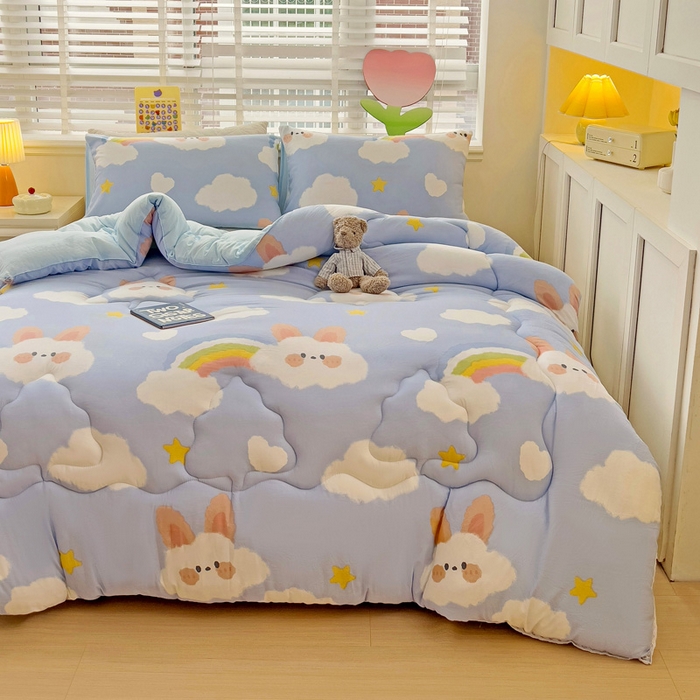 91家纺网 家纺一手货源 找家纺 寐居 2023新款A类水洗棉印花冬被 晴天兔