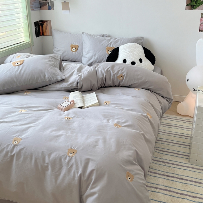 91家纺网 家纺一手货源 找家纺 漫调 2023新款40s喷气全棉小熊刺绣四件套 基础款小熊灰