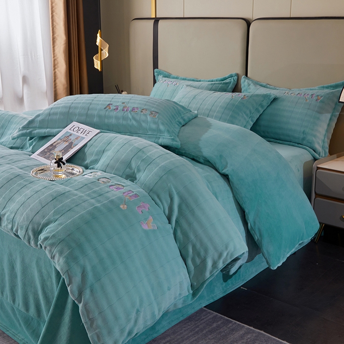 91家纺网 家纺一手货源 找家纺 新款牛奶绒绣花款四件套系列 清仓价！ 绿色