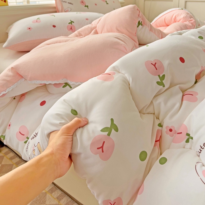 91家纺网 家纺一手货源 找家纺 寐居 2023新款A类水洗棉印花冬被 花蜜兔