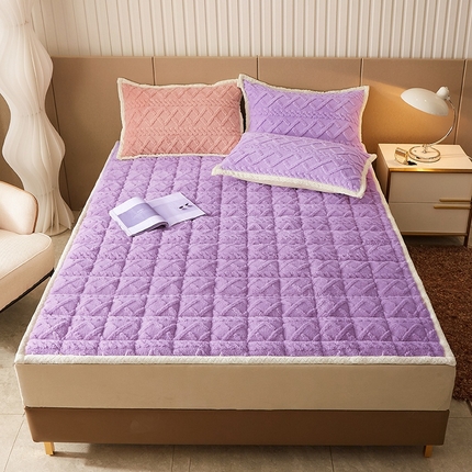 91家纺网 家纺一手货源 找家纺 （总）东宇 2024新款A类提花牛奶绒床垫