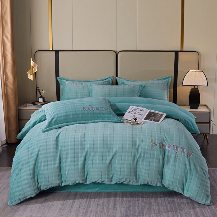 91家纺网 家纺一手货源 找家纺 新款牛奶绒绣花款四件套系列 清仓价！ 绿色