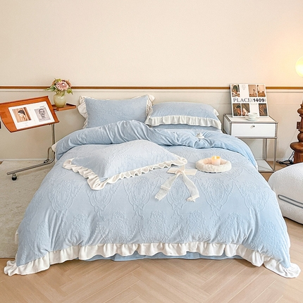 91家纺网 家纺一手货源 找家纺 （总）桃子家居 2023新款A类高克重230克法式烂花雕花提花加厚韩版花边牛奶绒四件套