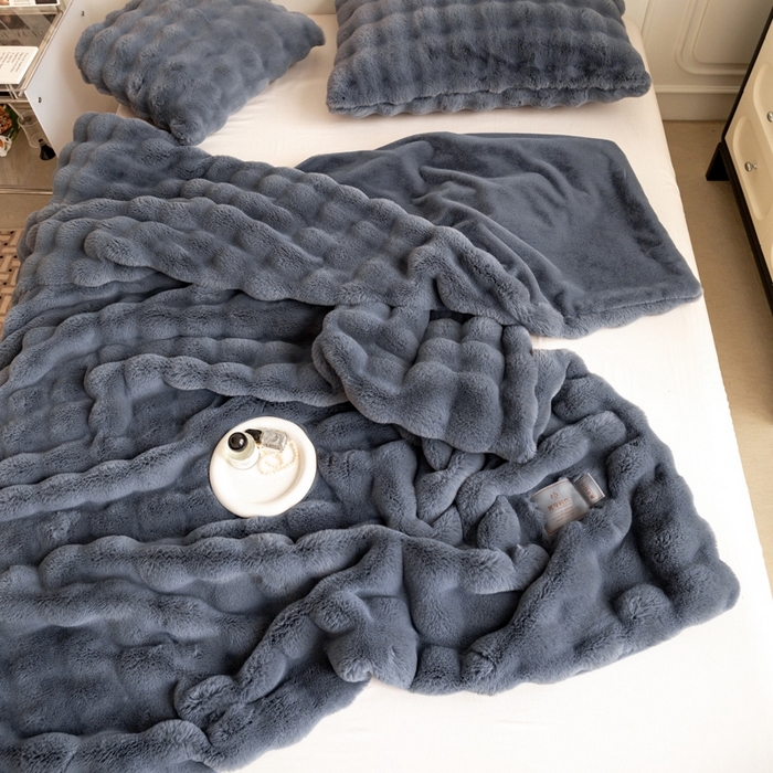91家纺网 家纺一手货源 找家纺 尚品绵羊毛毯 2025新款仿裘皮皮草貂皮毛毯轻奢高端婚庆加厚双层拉舍尔毛毯 星月灰