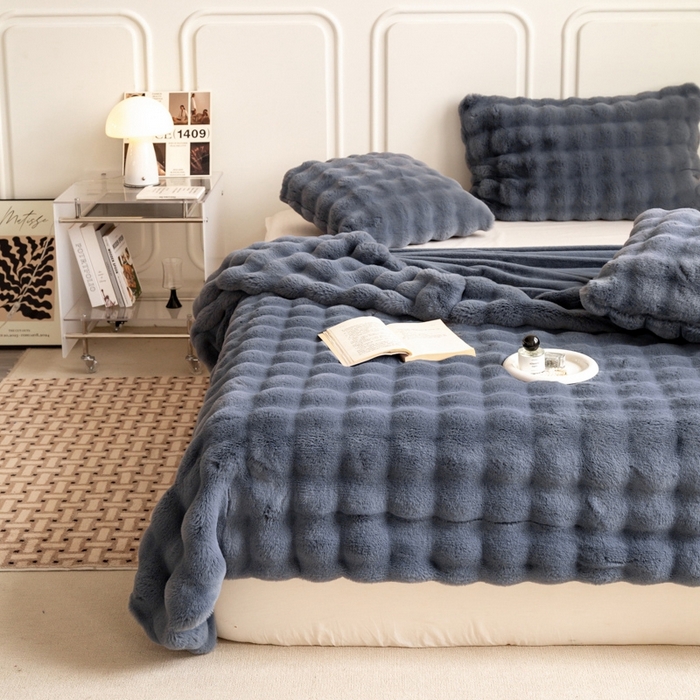 91家纺网 家纺一手货源 找家纺 尚品绵羊毛毯 2025新款仿裘皮皮草貂皮毛毯轻奢高端婚庆加厚双层拉舍尔毛毯 星月灰