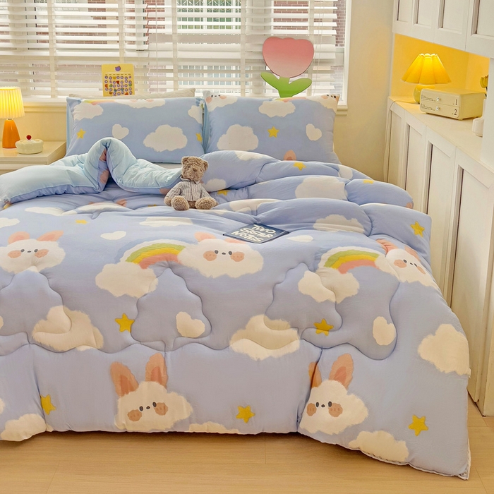 91家纺网 家纺一手货源 找家纺 寐居 2023新款A类水洗棉印花冬被 晴天兔