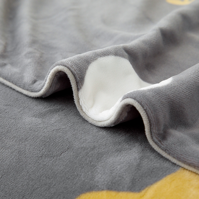 91家纺网 家纺一手货源 找家纺 尚品凤凰2025新款高克重印花牛奶绒四件套-工艺款幸运星-灰