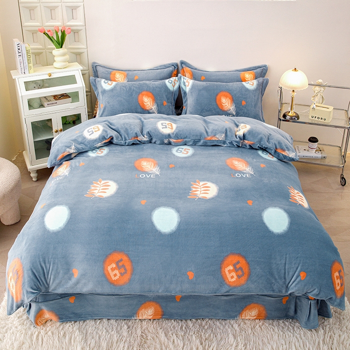 91家纺网 家纺一手货源 找家纺 尚品凤凰2025新款高克重印花牛奶绒四件套-工艺款一叶知秋-蓝灰