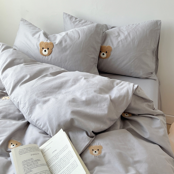 91家纺网 家纺一手货源 找家纺 漫调 2023新款40s喷气全棉小熊刺绣四件套 基础款小熊灰