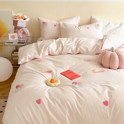 91家纺网 家纺一手货源 找家纺 柚子YOUTH 2023新款40支水洗棉毛巾绣四件套 奶油蛋糕