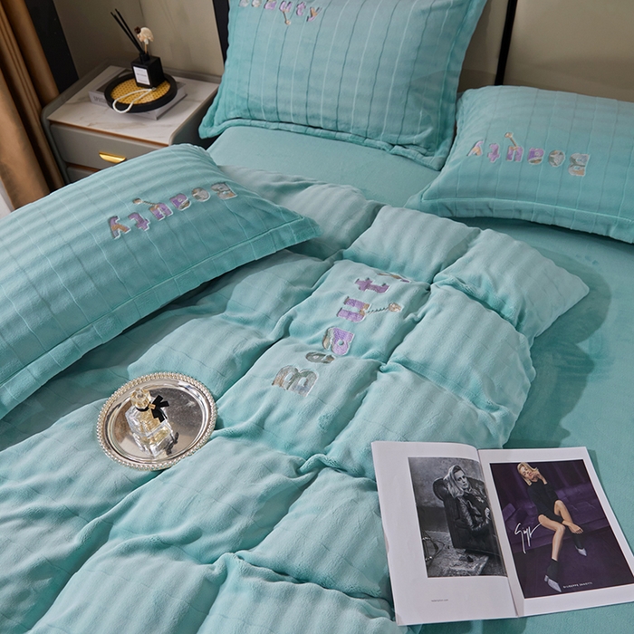 91家纺网 家纺一手货源 找家纺 新款牛奶绒绣花款四件套系列 清仓价！ 绿色