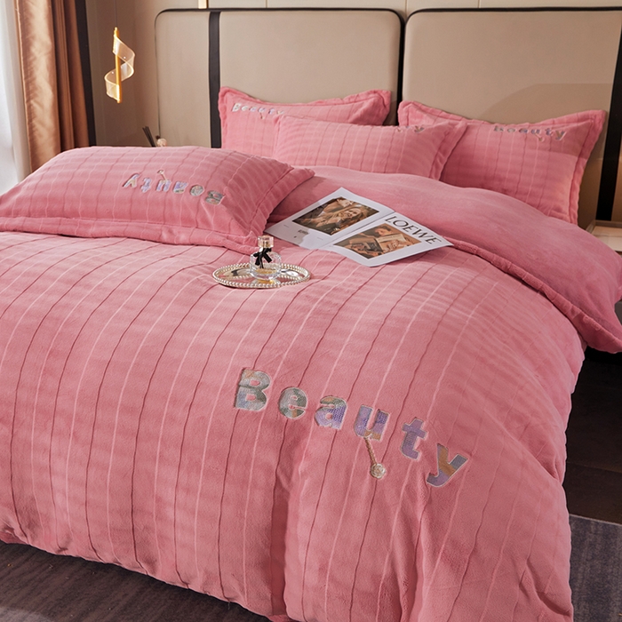 91家纺网 家纺一手货源 找家纺 新款牛奶绒绣花款四件套系列 清仓价！ 豆沙