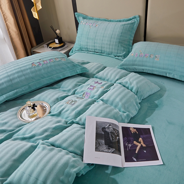 91家纺网 家纺一手货源 找家纺 新款牛奶绒绣花款四件套系列 清仓价！ 绿色