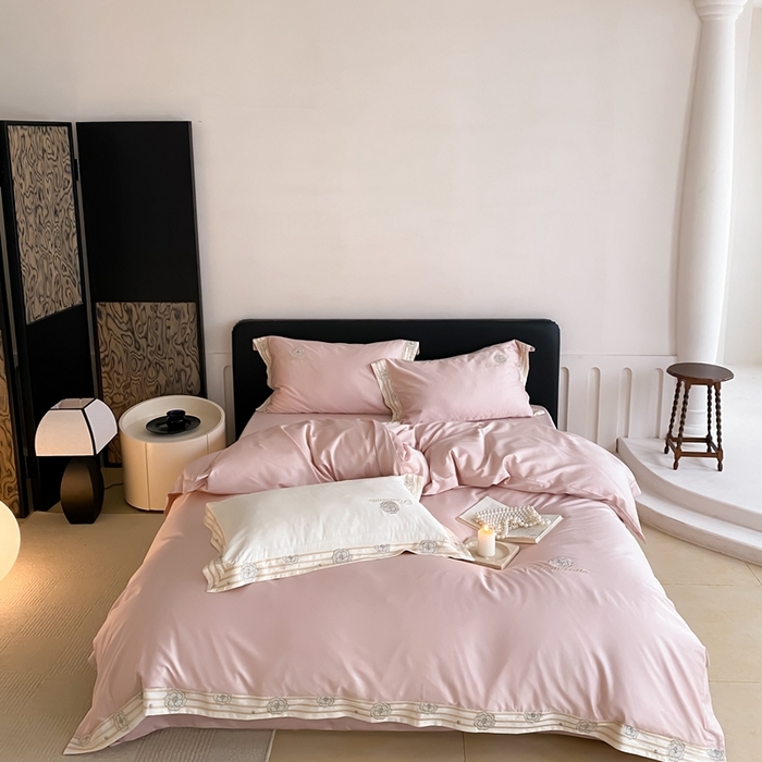 91家纺网 家纺一手货源 找家纺 MIU缪家居 2023新款邂逅系列100支全棉四件套  邂逅-粉色
