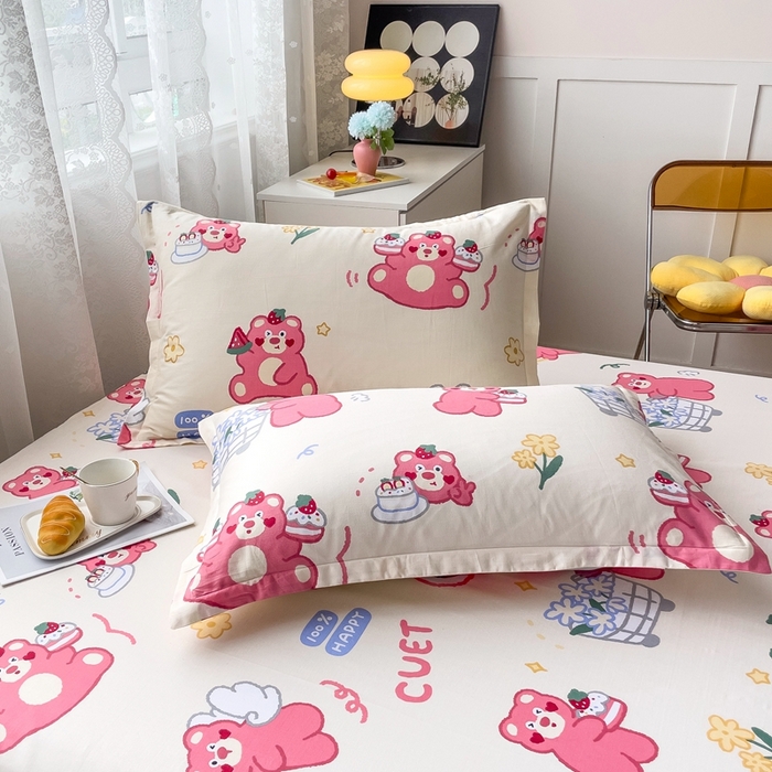 91家纺网 家纺一手货源 找家纺 翎盈家纺 2023新款纯棉全棉喷气印花柔软舒适枕套 草莓熊