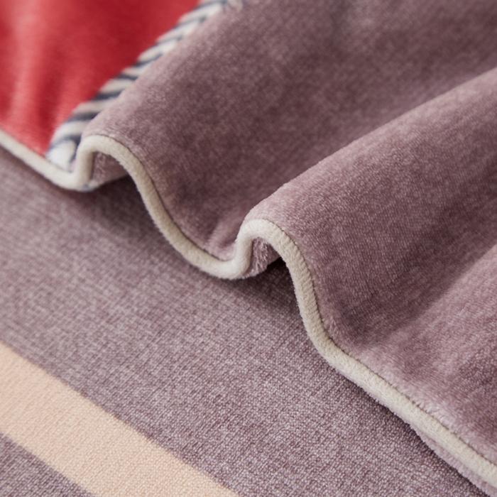 91家纺网 家纺一手货源 找家纺 尚品凤凰2025新款高克重印花牛奶绒四件套-工艺款森林小鹿