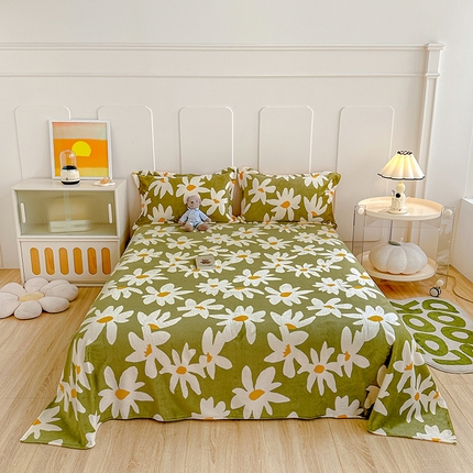 91家纺网 家纺一手货源 找家纺 卡普家居 2025新款印花牛奶绒床单 花涧