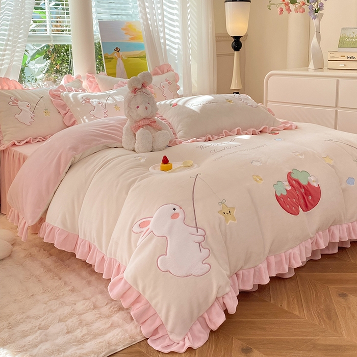 91家纺网 家纺一手货源 找家纺 （总）绒世界 2024新款牛奶绒摘星兔贴布绣牛奶绒四件套