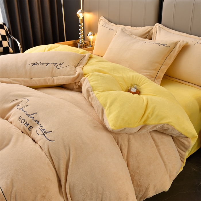 91家纺网 家纺一手货源 找家纺 笙意家纺 2025新款牛奶绒刺绣四件套-爱丁堡系列 爱丁堡-香槟+暖黄