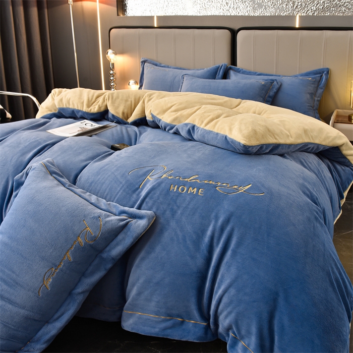 91家纺网 家纺一手货源 找家纺 笙意家纺 2025新款牛奶绒刺绣四件套-爱丁堡系列 爱丁堡-宾利蓝+奶茶