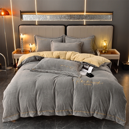 91家纺网 家纺一手货源 找家纺 笙意家纺 2025新款牛奶绒刺绣四件套-爱丁堡系列 爱丁堡-中灰+奶茶