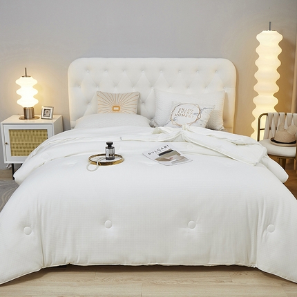 91家纺网 家纺一手货源 找家纺 （总）米洛贝伊 2023新款贡缎提花拉链款子母被直播被芯冬被