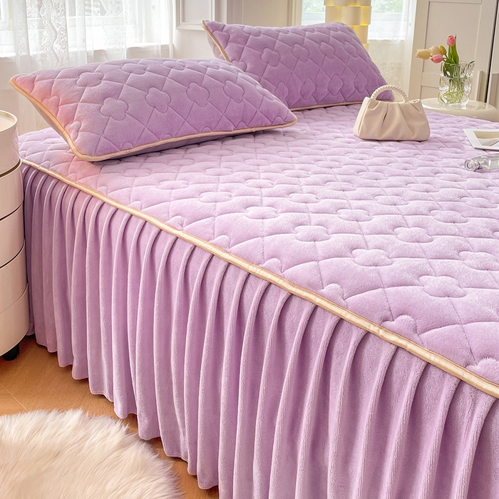 91家纺网 家纺一手货源 找家纺 梦舒羽 牛奶绒夹棉床裙床罩床单床盖床护垫套三件套 玫瑰紫