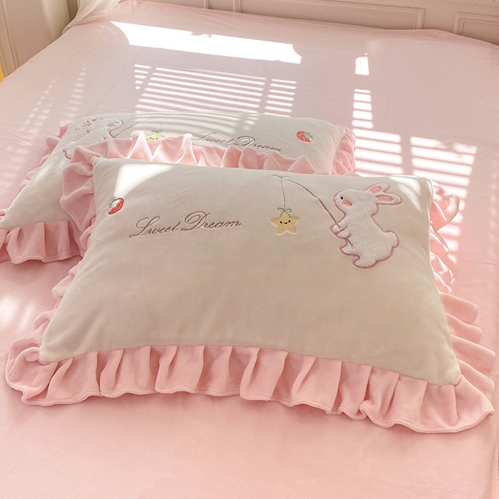 91家纺网 家纺一手货源 找家纺 （总）绒世界 2024新款牛奶绒摘星兔贴布绣牛奶绒四件套