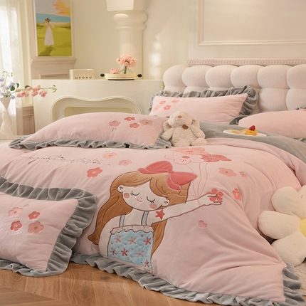 91家纺网 家纺一手货源 找家纺 （总）绒世界 2024新款高档贴布绣甜心公主牛奶绒四件套