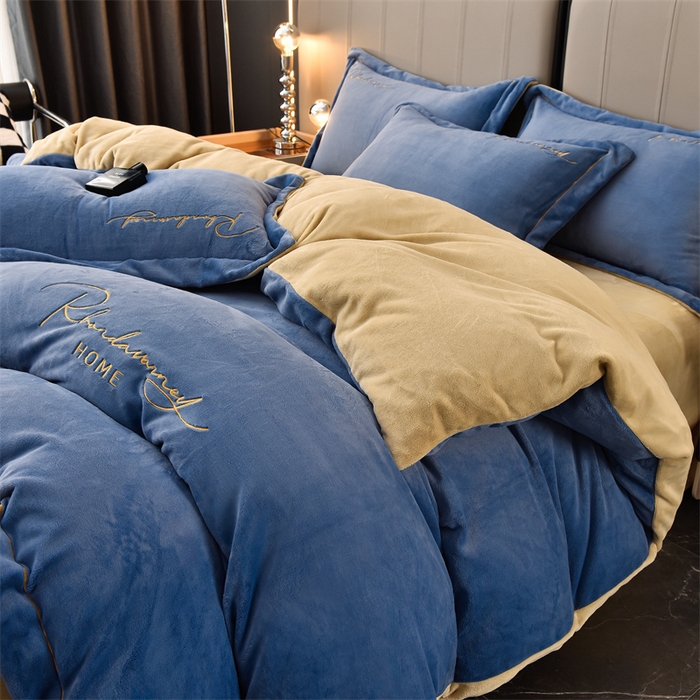 91家纺网 家纺一手货源 找家纺 笙意家纺 2025新款牛奶绒刺绣四件套-爱丁堡系列 爱丁堡-宾利蓝+奶茶