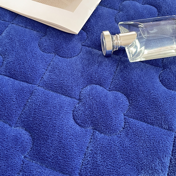 91家纺网 家纺一手货源 找家纺 梦舒羽 牛奶绒夹棉床裙床罩床单床盖床护垫套三件套 深海蓝