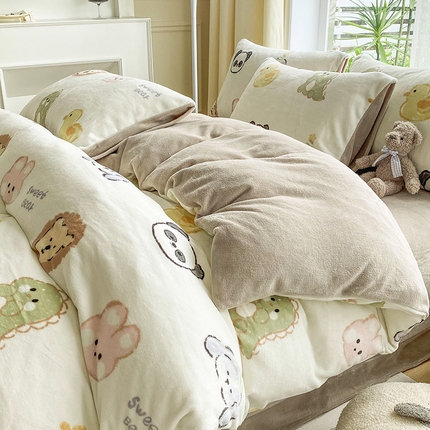 91家纺网 家纺一手货源 找家纺 （总）帅露 2023款200g高克重亲肤吊边款印花牛奶绒四件套