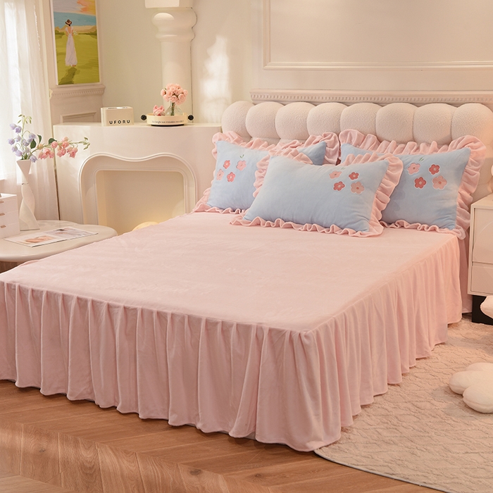 91家纺网 家纺一手货源 找家纺 绒世界 2024新款高档贴布绣甜心公主牛奶绒四件套 甜心公主-蓝粉