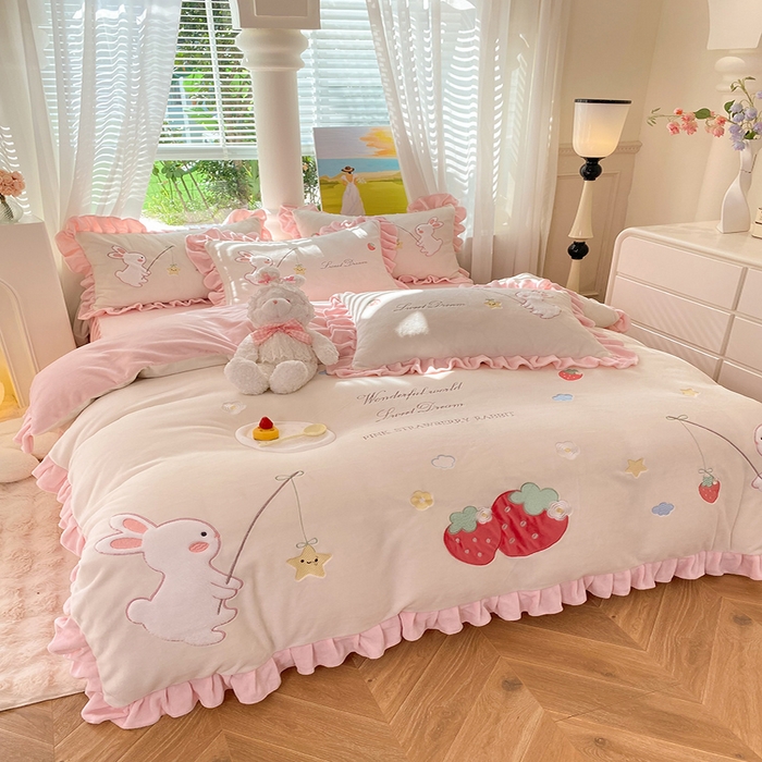 91家纺网 家纺一手货源 找家纺 （总）绒世界 2024新款牛奶绒摘星兔贴布绣牛奶绒四件套