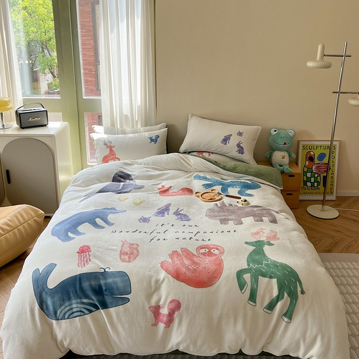 91家纺网 家纺一手货源 找家纺 （总）萝莉家纺 2023新款设计师款牛奶绒大版数码印花系列四件套