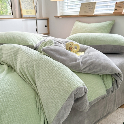 91家纺网 家纺一手货源 找家纺 （总）兰紫橙家纺 2025新款华夫格立体雕花牛奶绒四件套