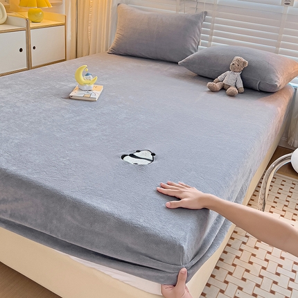 91家纺网 家纺一手货源 找家纺 N先生 2023秋冬新款高克重牛奶绒单床笠胖达系列 胖达-银河灰