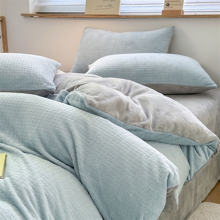 91家纺网 家纺一手货源 找家纺 （总）兰紫橙家纺 2025新款华夫格立体雕花牛奶绒四件套