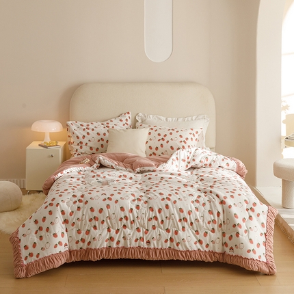 91家纺网 家纺一手货源 找家纺 有货 2023秋冬新款韩式全棉保暖一体被 芝士草莓