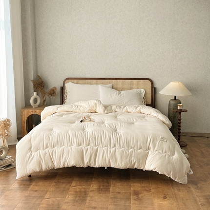 91家纺网 家纺一手货源 找家纺 （总）安莱生活 2023新款A类母婴级全棉亲肤皱纱双层纱不染色大豆被