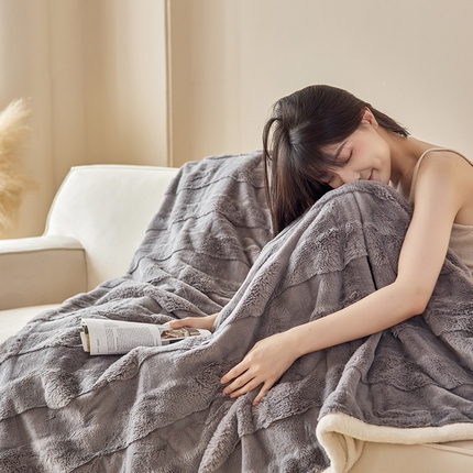 91家纺网 家纺一手货源 找家纺 （总）铭动家纺 2023新款顺滑柔软亲肤兔毛绒北极绒毛毯