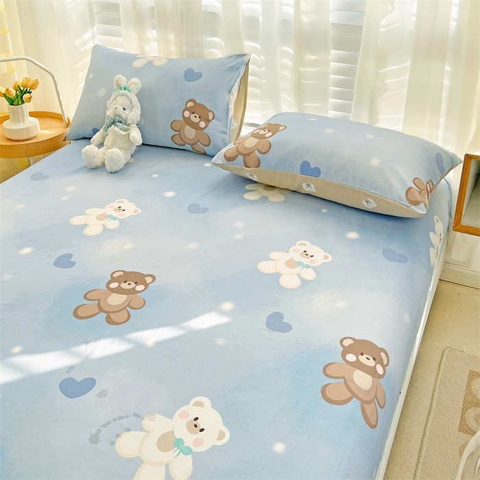 91家纺网 家纺一手货源 找家纺 名兮家居 2023新款全棉简约印花枕套 抱抱熊