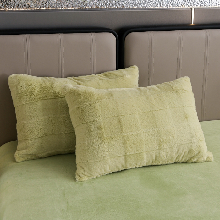 91家纺网 家纺一手货源 找家纺 爱洛 2023新款纯色高克重兔毛绒四件套 山茶-绿