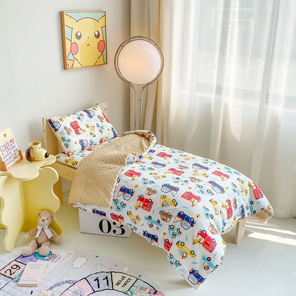 91家纺网 家纺一手货源 找家纺 沁童 2023新款13372全棉儿童豆豆绒加全棉三件套，幼儿园六件套 长颈鹿汽车