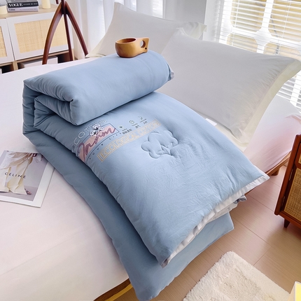 91家纺网 家纺一手货源 找家纺 鑫棉坊 2023新款新疆水洗棉纯色烫画棉花被被子被芯 星空蓝